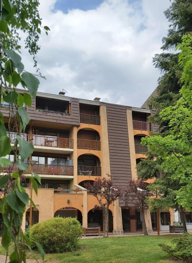 Beautiful Studio With Balcony In Briancon エクステリア 写真